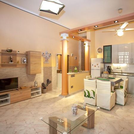 Casa Rosamaria Apartment จีอาร์ดีนี นักซอส ภายนอก รูปภาพ