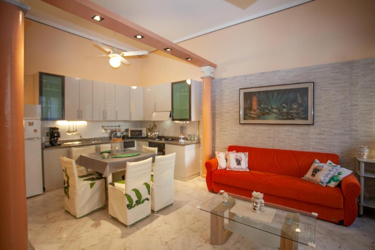 Casa Rosamaria Apartment จีอาร์ดีนี นักซอส ภายนอก รูปภาพ